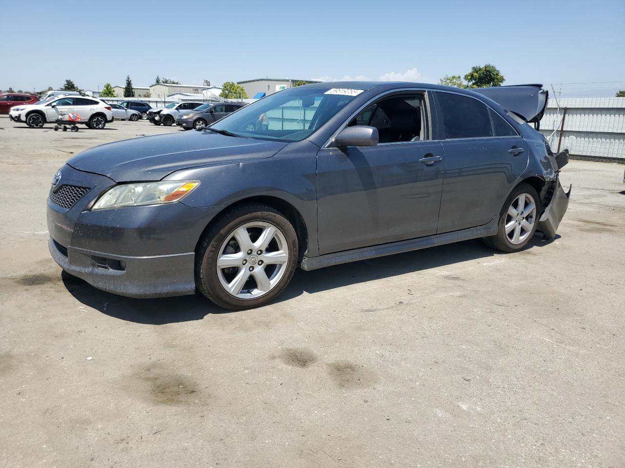 2007 Toyota Camry Le იყიდება Bakersfield-ში, CA - Rear End
