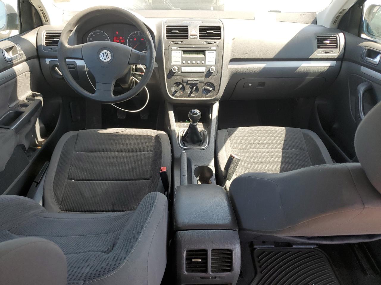 2008 Volkswagen Jetta S VIN: 3VWJZ71K98M155798 Lot: 62958585