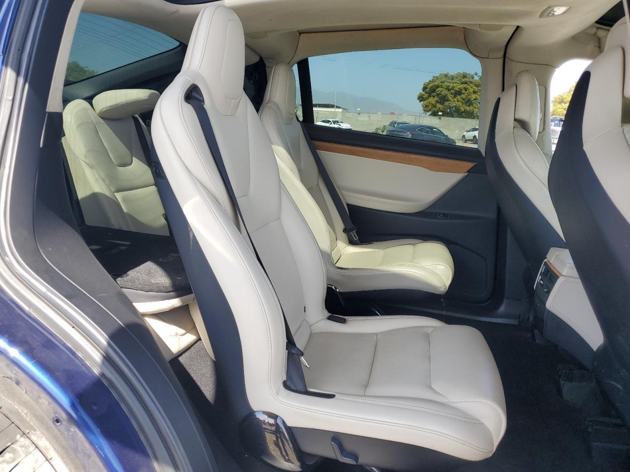 2018 Tesla Model X VIN: 5YJXCBE22JF123488 Lot: 61863235