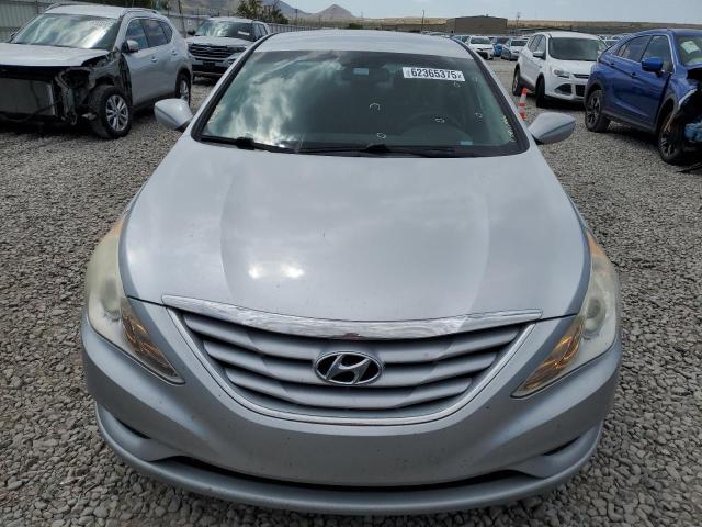  HYUNDAI SONATA 2013 Серебристый