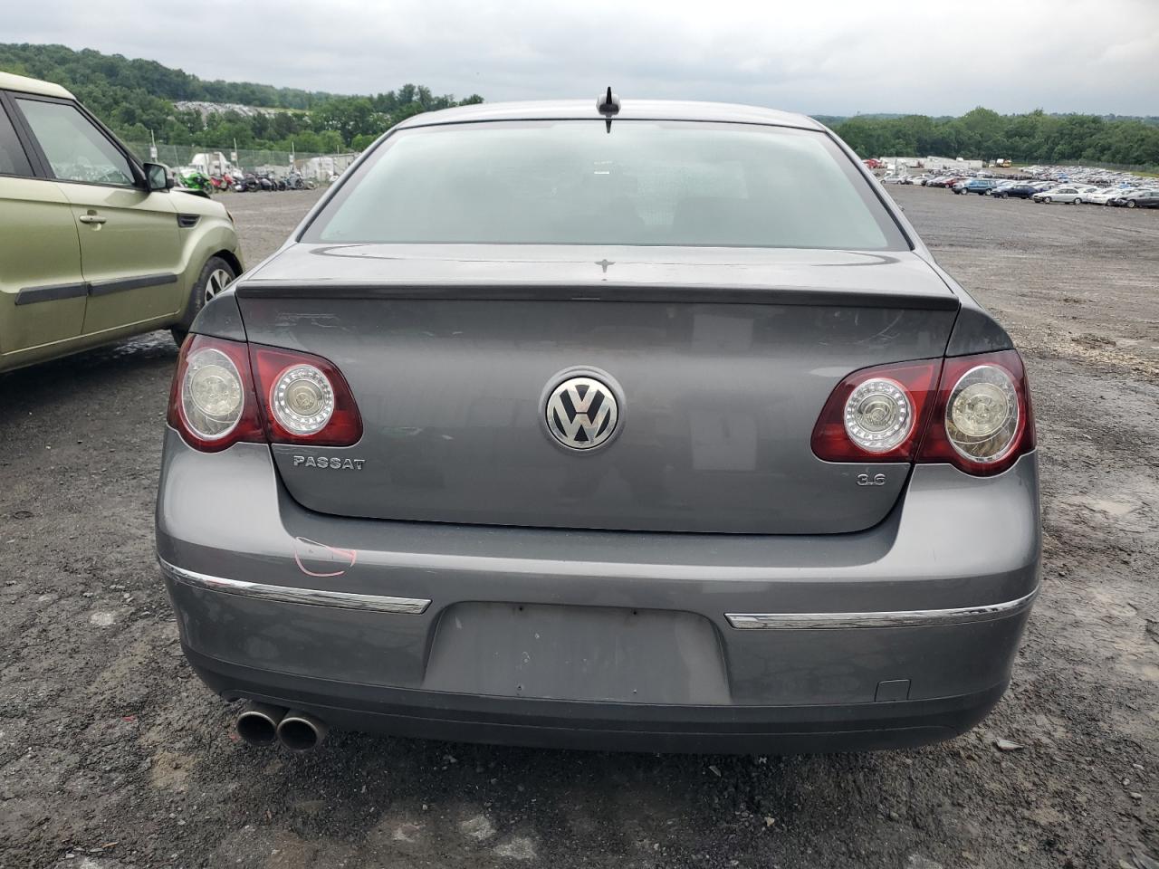 2006 Volkswagen Passat 3.6L Luxury VIN: WVWEU73C36P080807 Lot: 61344235