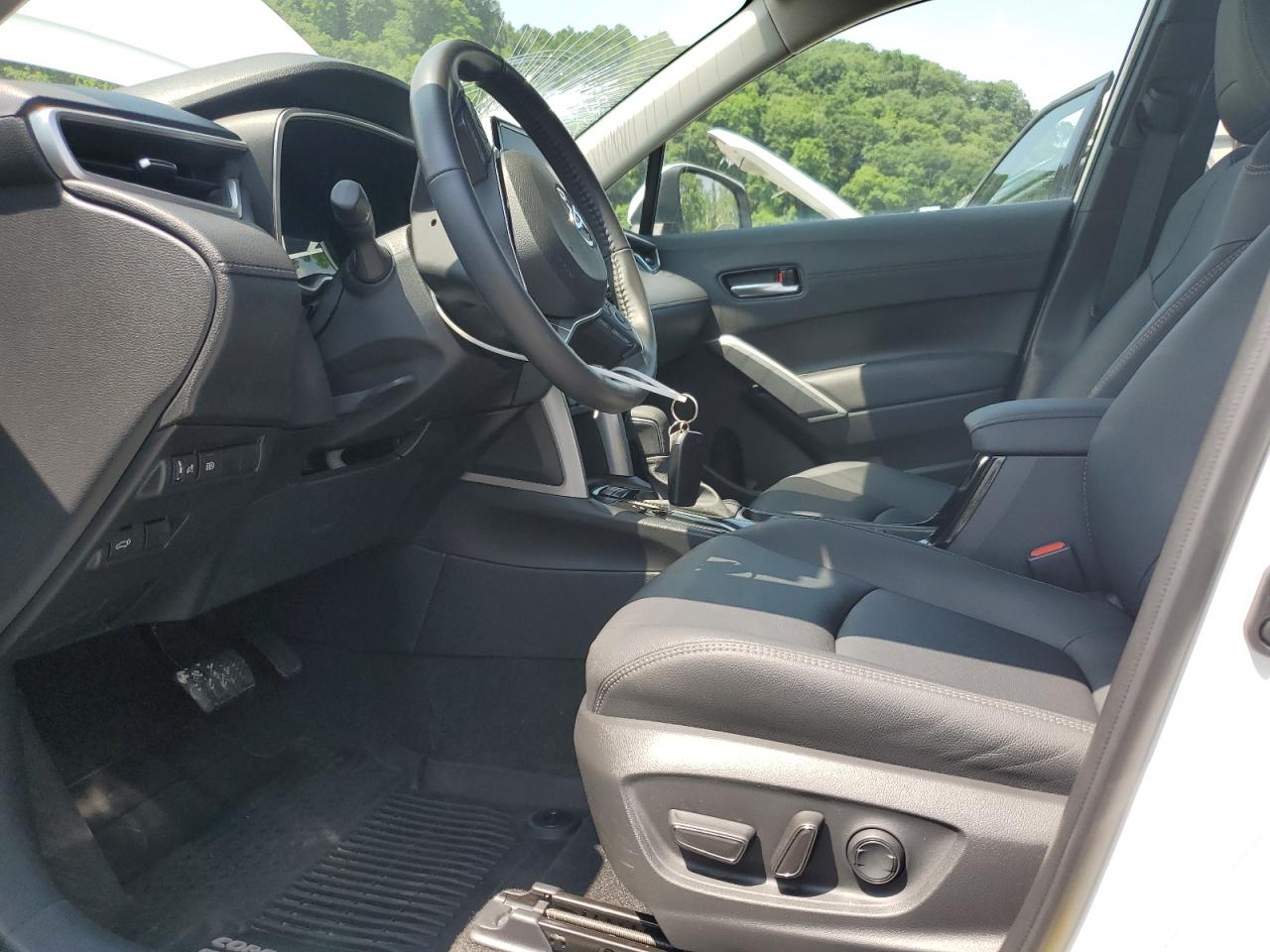 2023 Toyota Corolla Cross Xle VIN: 7MUDAABGXPV060797 Lot: 62110665