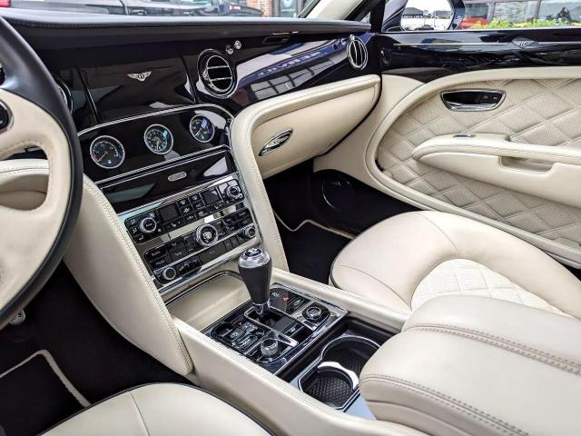 Sedans BENTLEY ALL MODELS 2014 Czarny