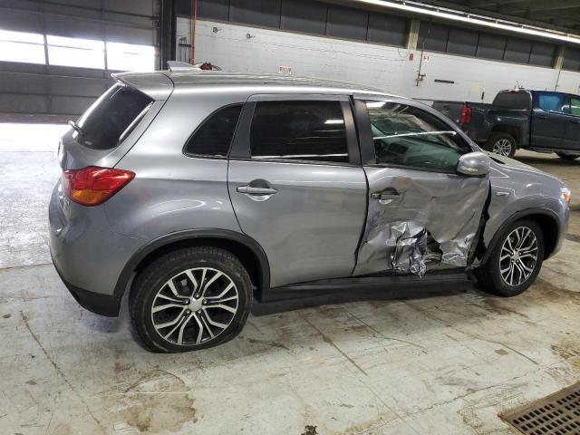  MITSUBISHI OUTLANDER 2017 Srebrny