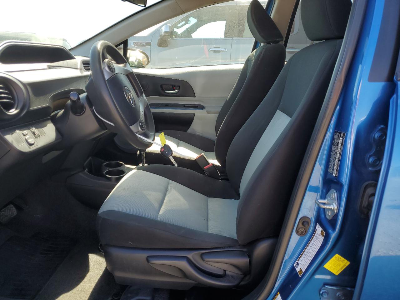 2013 Toyota Prius C VIN: JTDKDTB35D1549506 Lot: 63044985