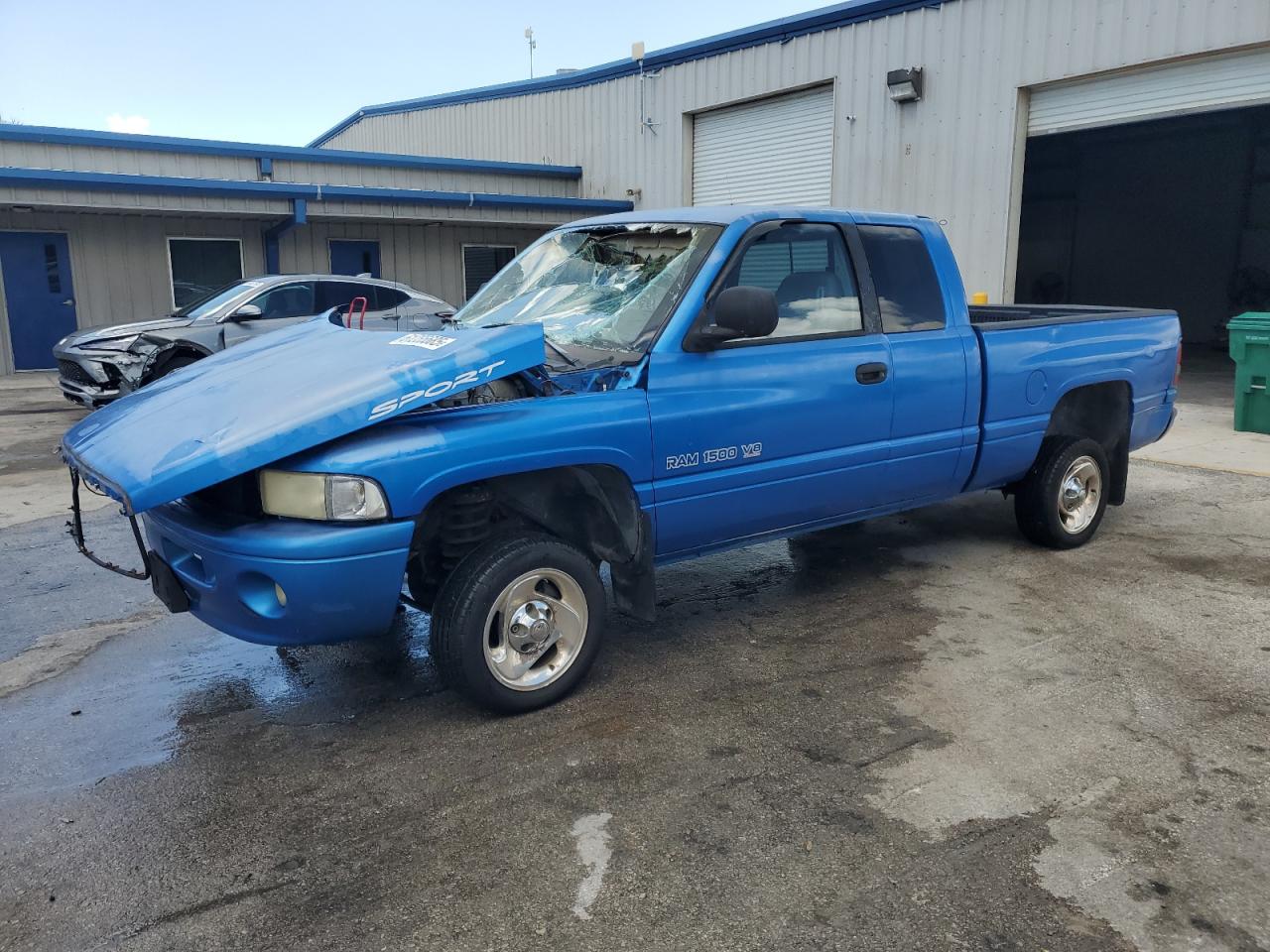 1999 Dodge Ram 1500 for Sale in Fort Pierce, FL - Front End