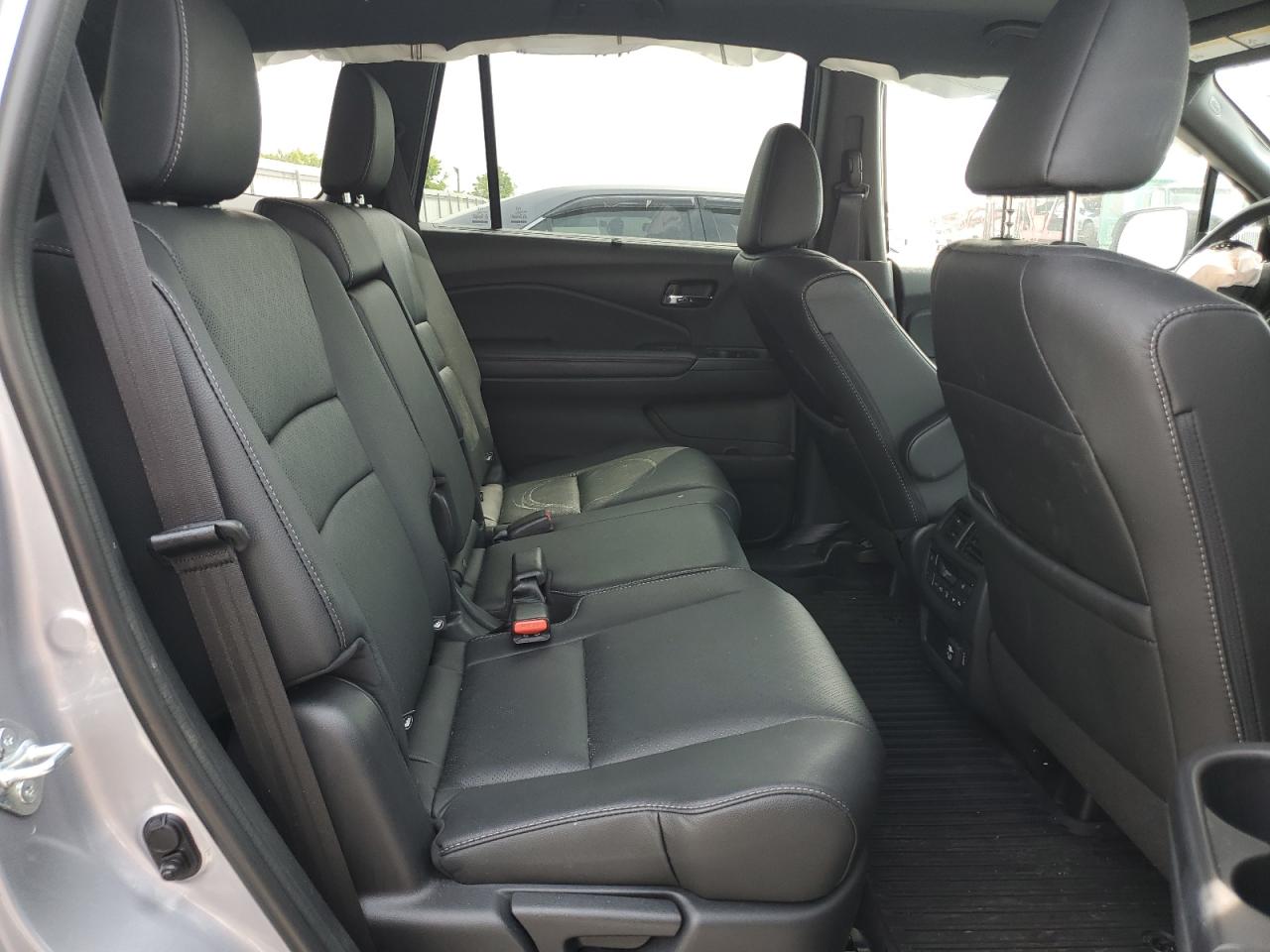 2021 Honda Passport Touring VIN: 5FNYF8H95MB040147 Lot: 59796975