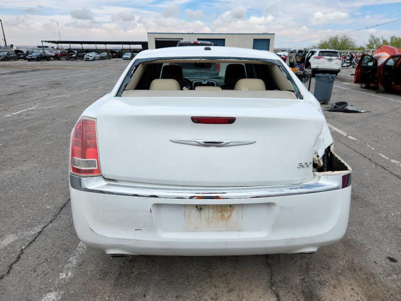 Sedans CHRYSLER 300 2012 White