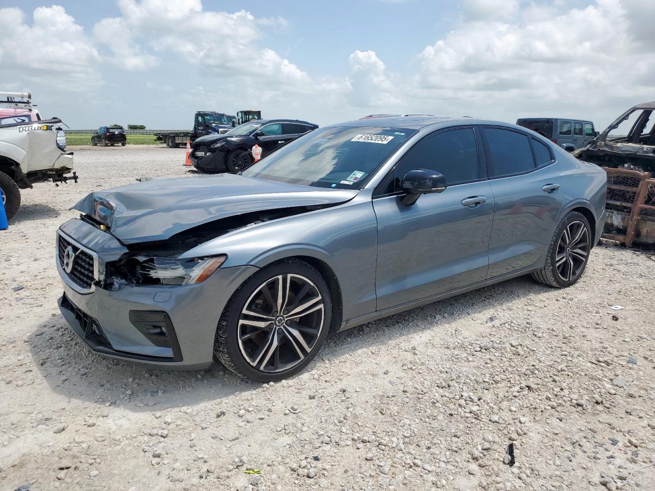 7JR102FM0KG003955 VOLVO S60 Photo 1