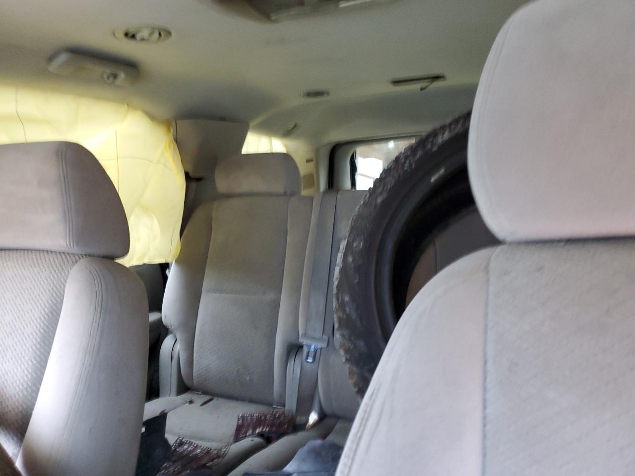 2008 GMC Yukon VIN: 1GKFC13C28R103719 Lot: 61477335