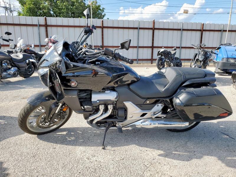 2014 HONDA CTX1300   
