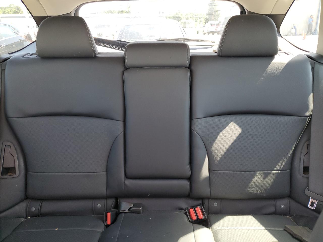 2017 Subaru Outback 2.5I Limited VIN: 4S4BSANC2H3363532 Lot: 61852095