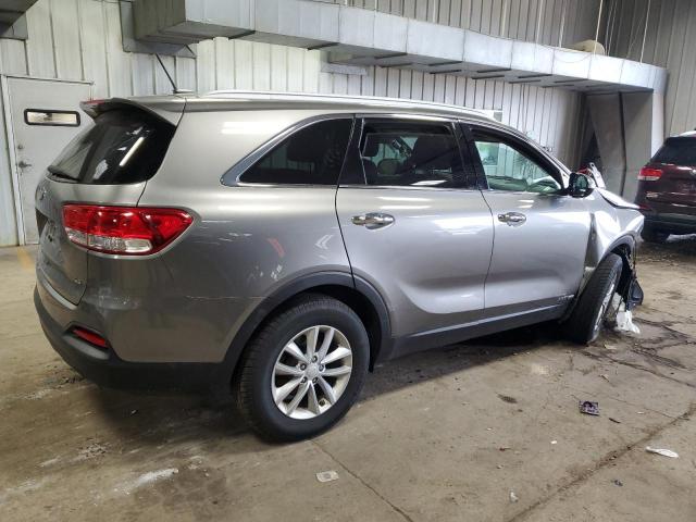  KIA SORENTO 2017 Srebrny