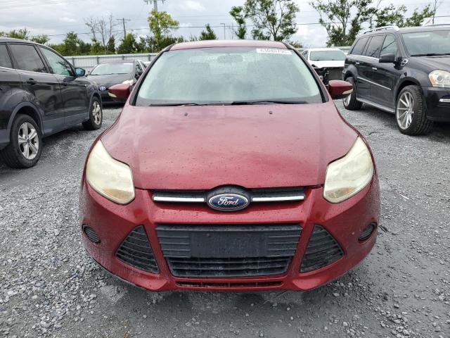 Sedans FORD FOCUS 2013 Czerwony