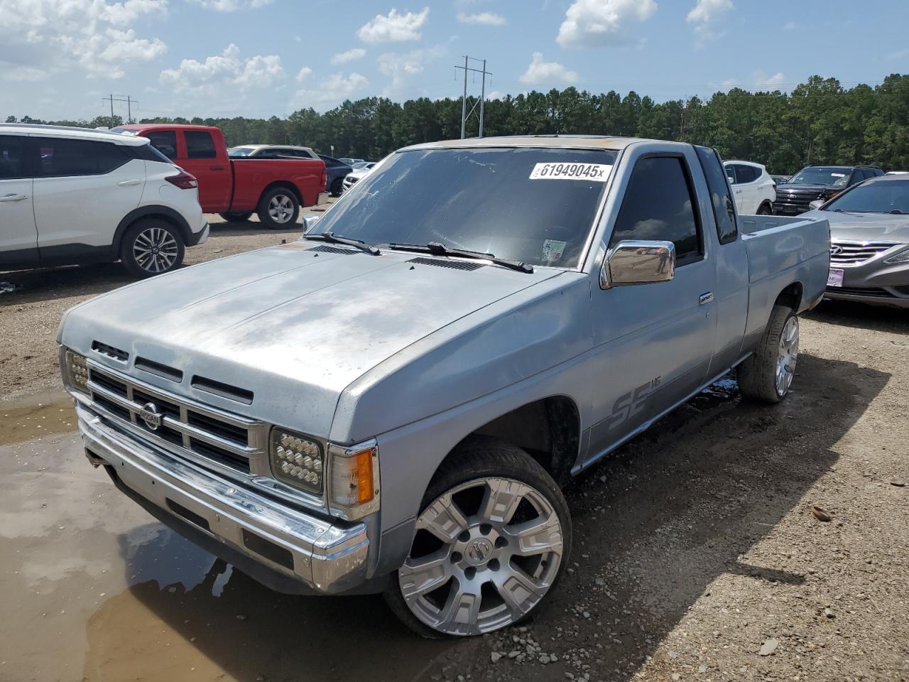 1991 Nissan Truck King Cab Se for Sale in Greenwell Springs, LA - Front End