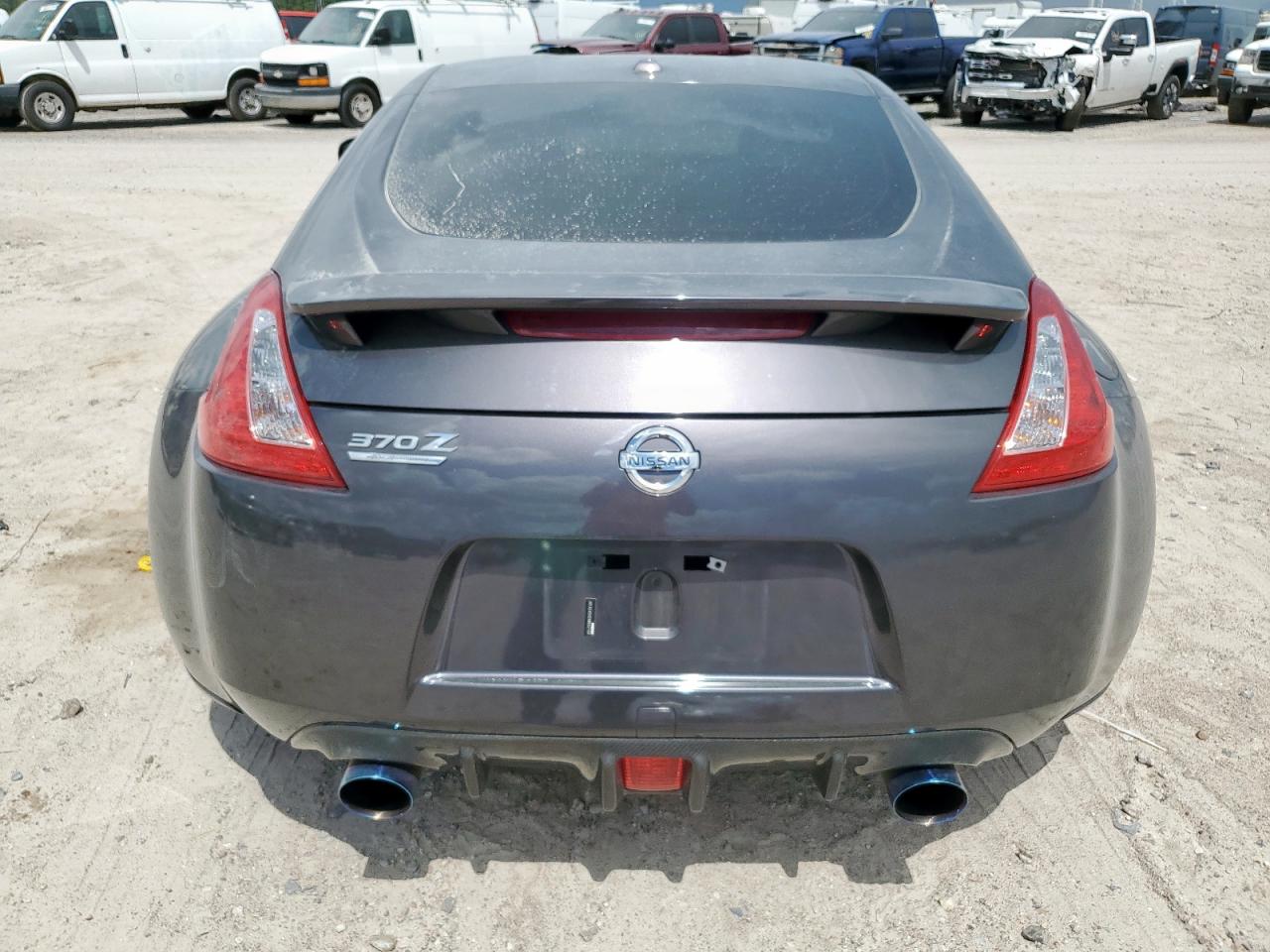 jn1az4eh2am502165 JN1AZ4EH2AM502165 2010 Nissan 370Z