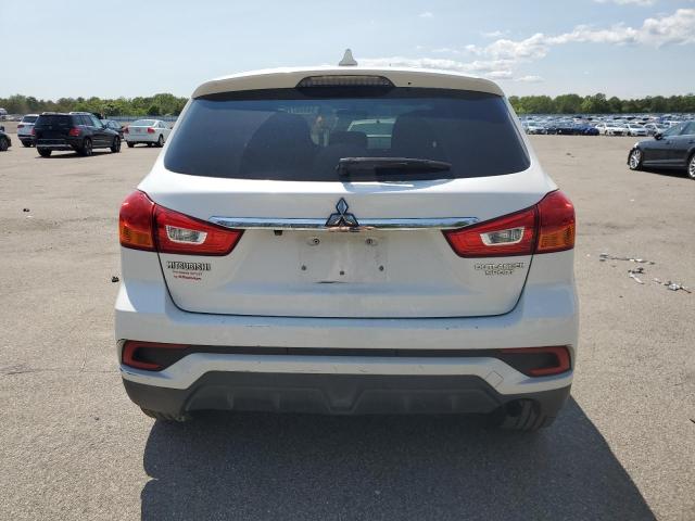  MITSUBISHI OUTLANDER 2018 Білий