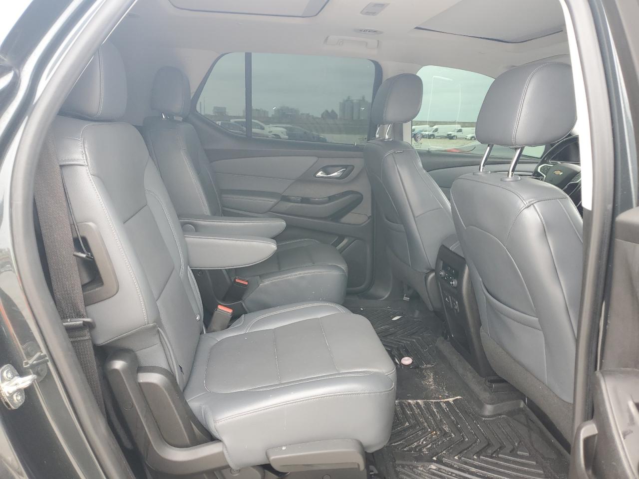 CHEVROLET TRAVERSE 2019 VIN 1GNERKKW7KJ179246 фото 11
