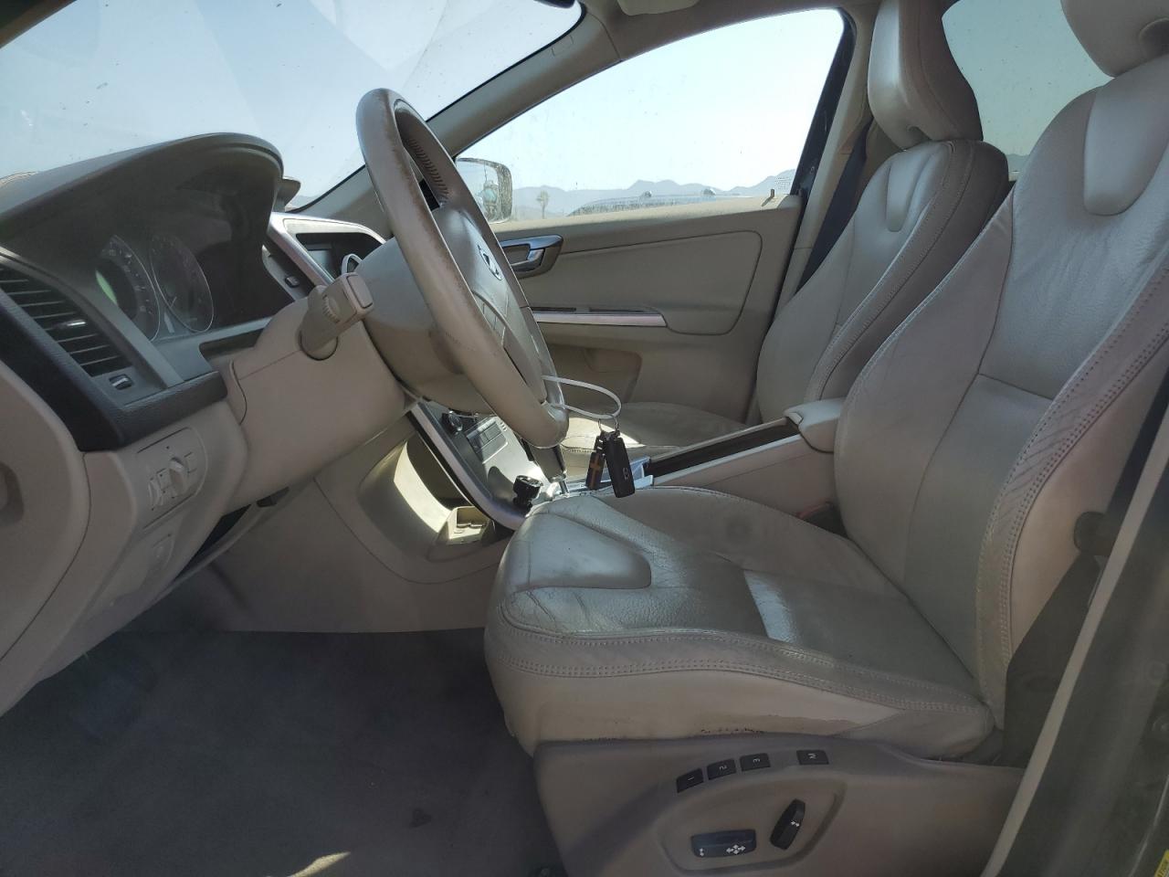 2010 Volvo Xc60 3.2 VIN: YV4960DL3A2107590 Lot: 61039085