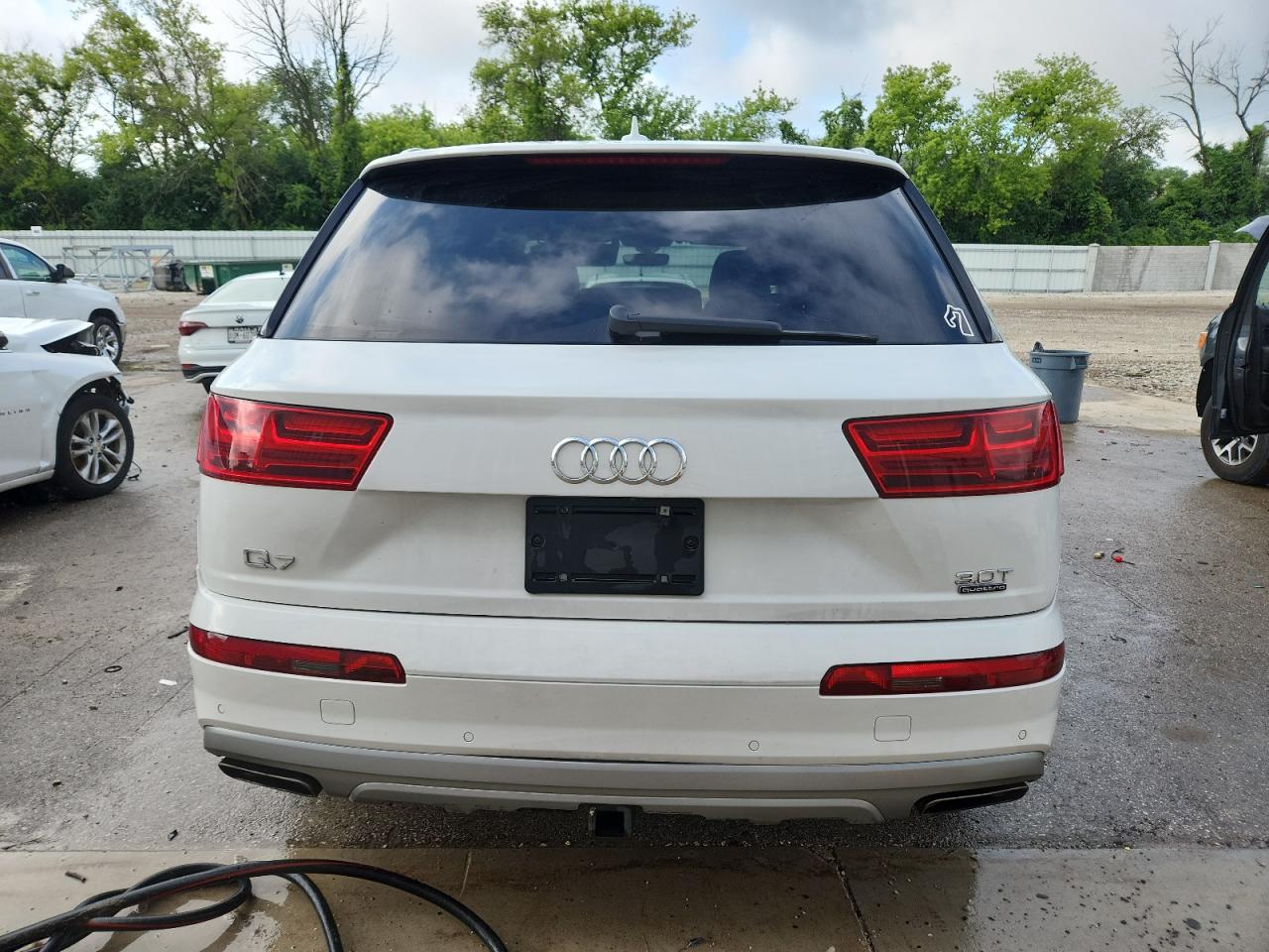 2017 Audi Q7 Premium Plus VIN: WA1LABF70HD016126 Lot: 62913985
