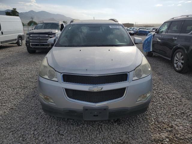 Parquets CHEVROLET TRAVERSE 2012 Srebrny