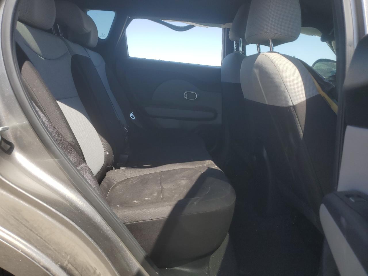 2018 Kia Soul VIN: KNDJN2A21J7535283 Lot: 62947295