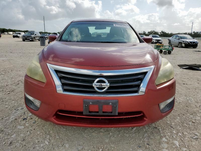Sedans NISSAN ALTIMA 2015 Czerwony