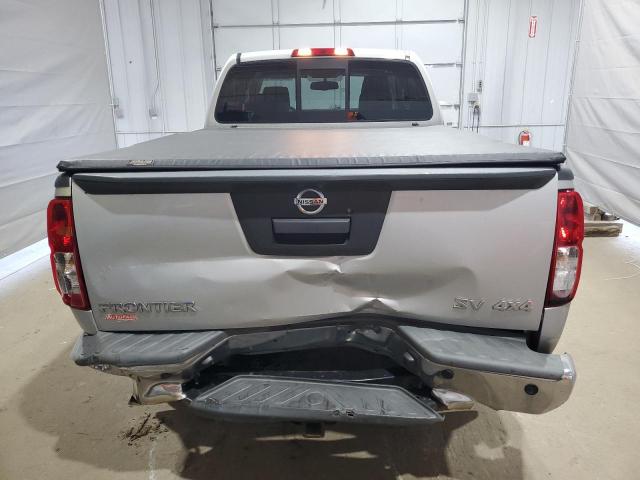  NISSAN FRONTIER 2017 Srebrny