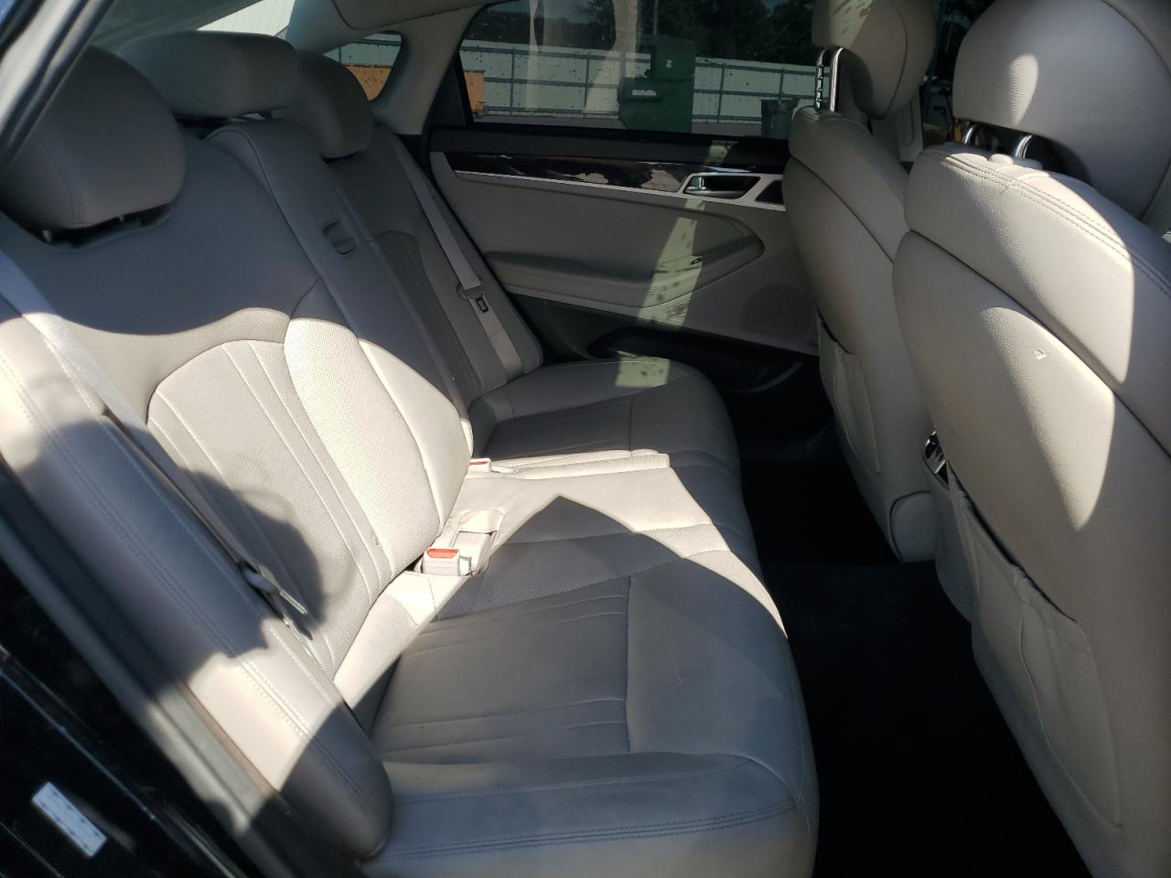 2017 Genesis G80 Base VIN: KMHGN4JE5HU204049 Lot: 61250405