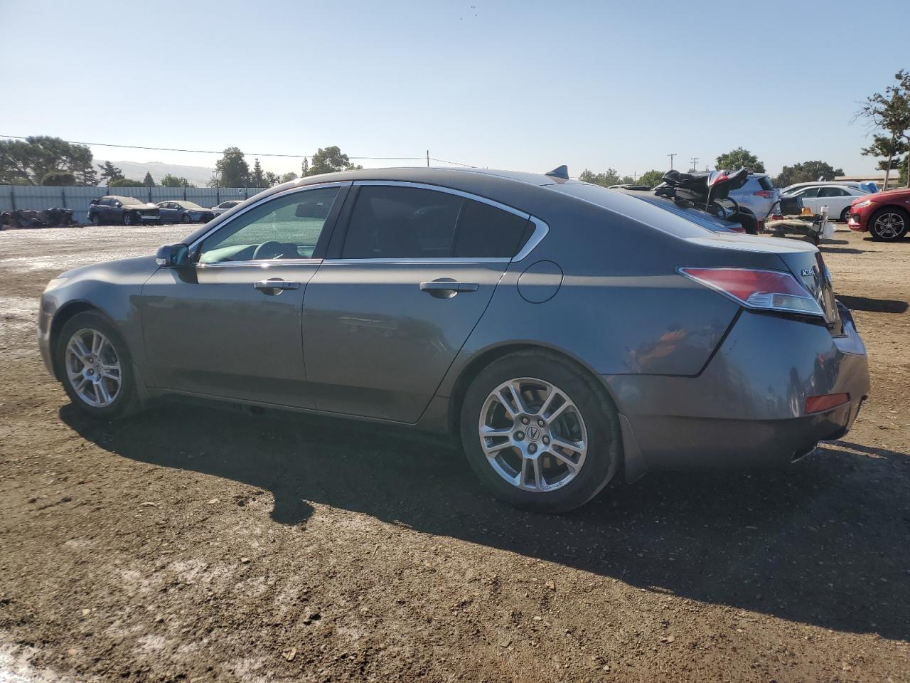 ACURA TL 2018 VIN 19UUA8F23AA004790 фото 2