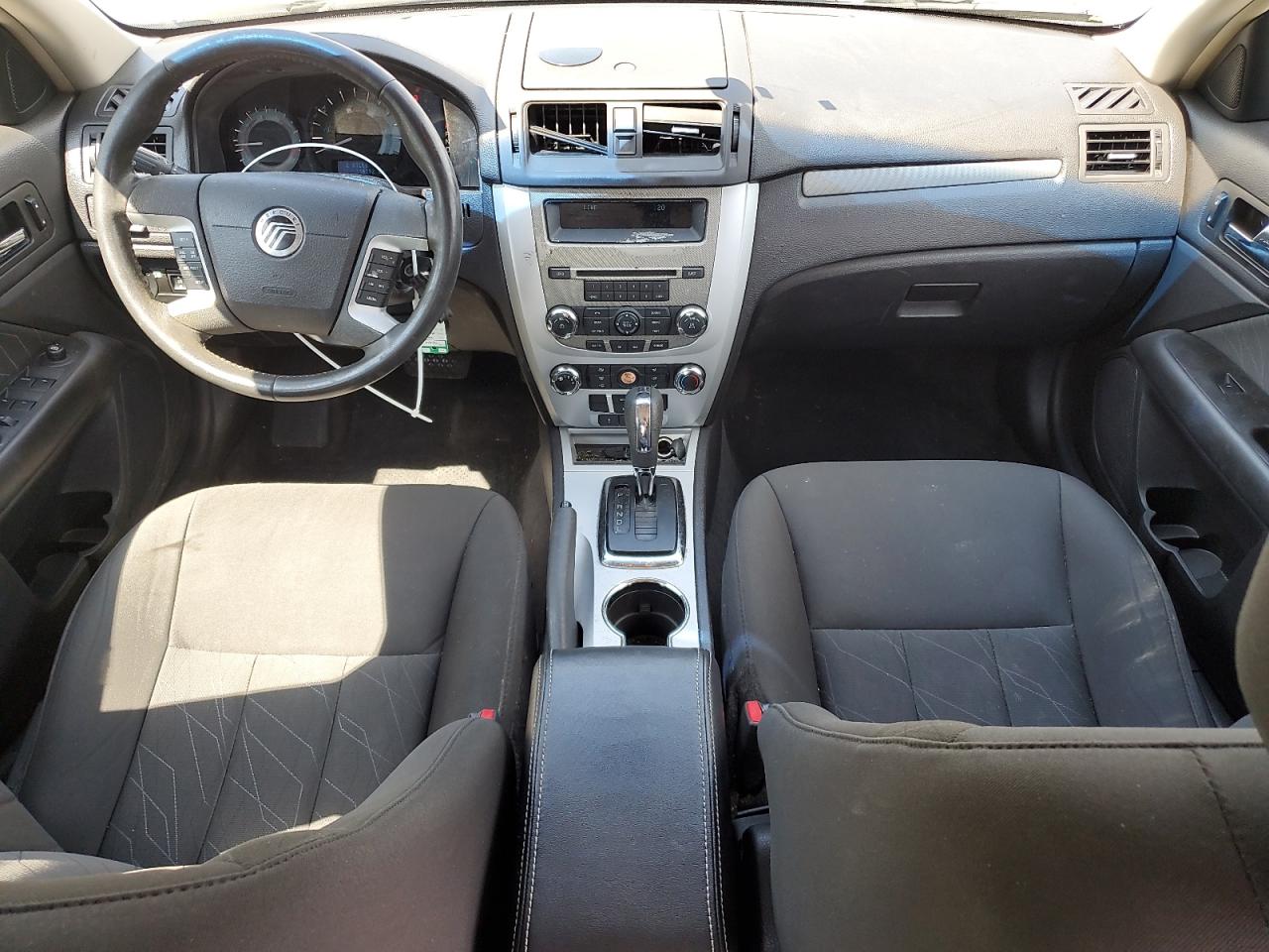 2010 Mercury Milan VIN: 3MEHM0HA2AR629439 Lot: 61026095