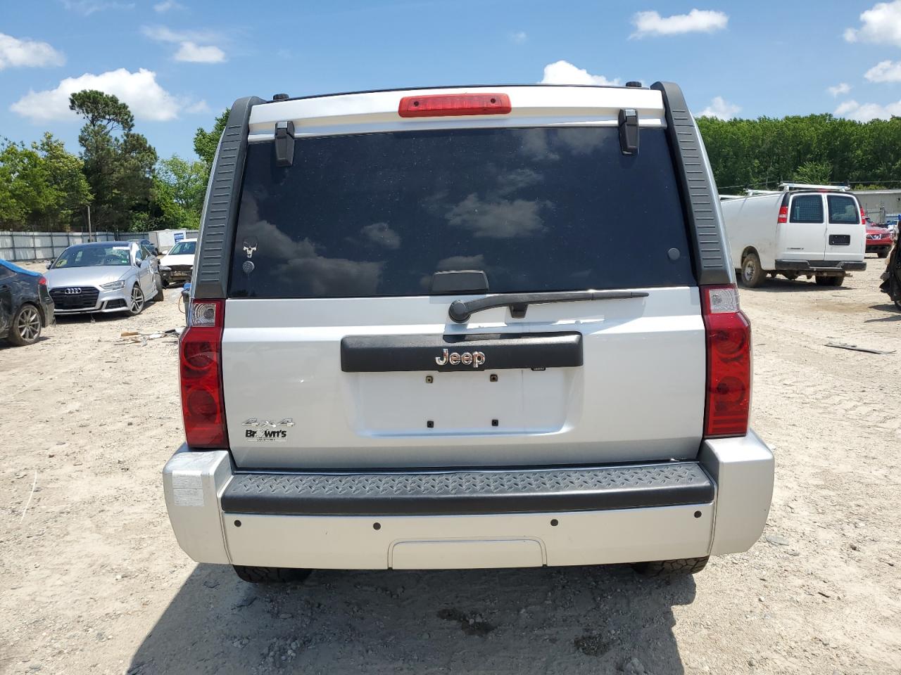 2010 Jeep Commander Sport VIN: 1J4RG4GK5AC121781 Lot: 59873605