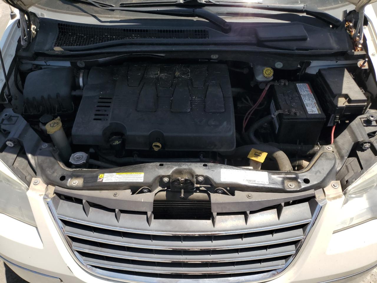 2008 Chrysler Town & Country Limited VIN: 2A8HR64X08R827428 Lot: 61593775