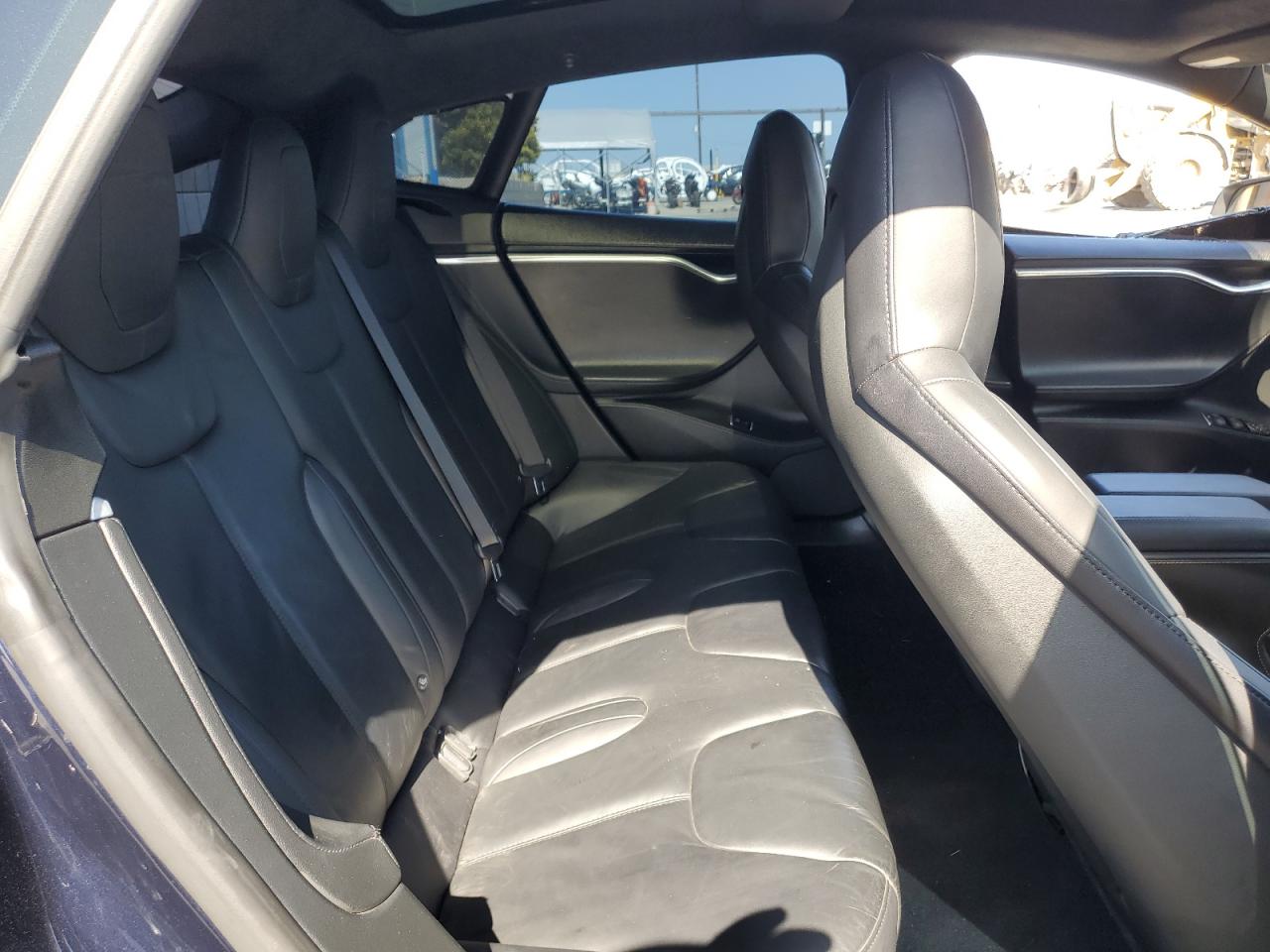 2015 Tesla Model S 60 VIN: 5YJSA1S17FF081414 Lot: 61811505