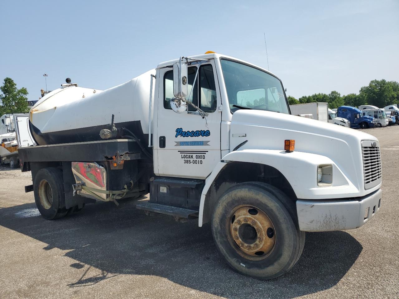 1999 Freightliner Fl70 Vaccum Truck for Sale in Columbus, OH - Mechanical