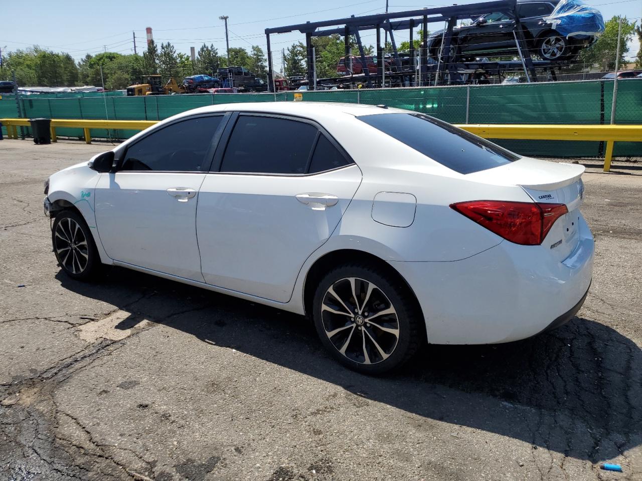 TOYOTA COROLLA 2018 VIN 5YFBURHE3JP754647 фото 2