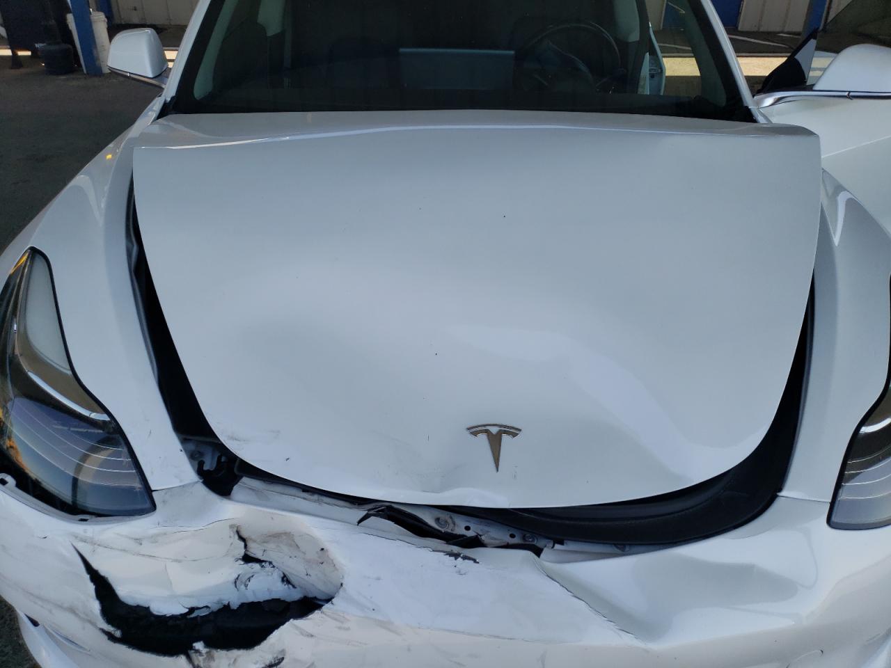 2018 Tesla Model 3 VIN: 5YJ3E1EA1JF047109 Lot: 62790505