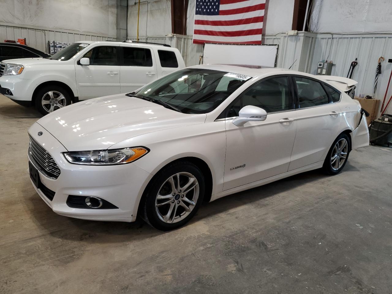 2015 Ford Fusion Se Hybrid for Sale in Milwaukee, WI - Rear End