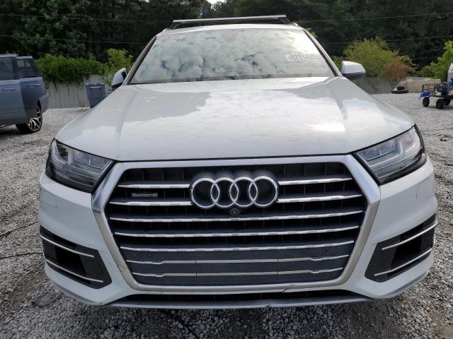  AUDI Q7 2018 Белы