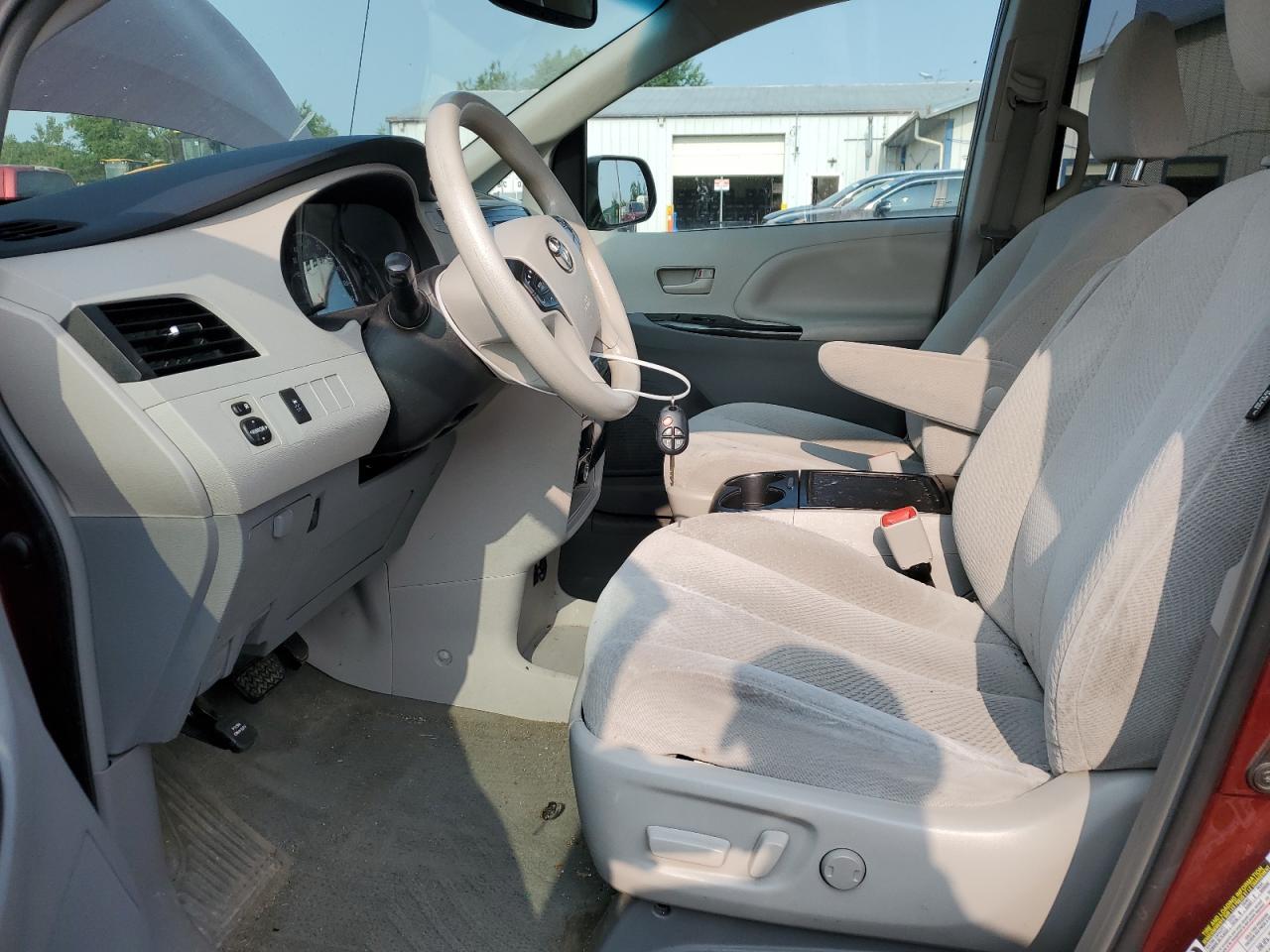 2014 Toyota Sienna Le VIN: 5TDKK3DC5ES453186 Lot: 58608075