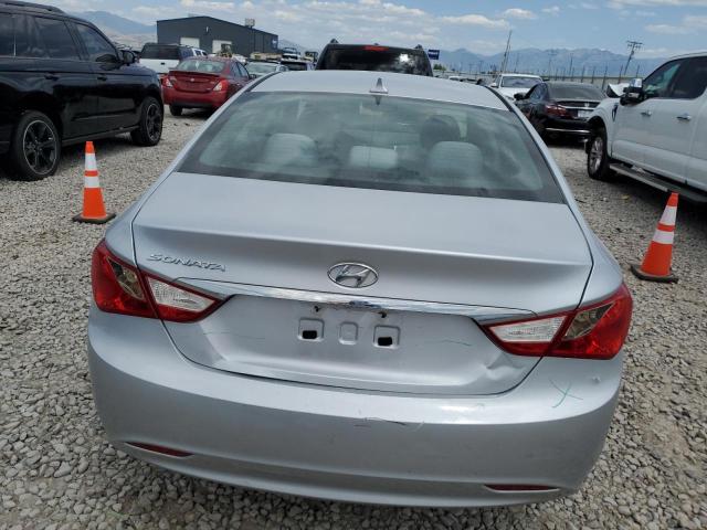  HYUNDAI SONATA 2013 Серебристый