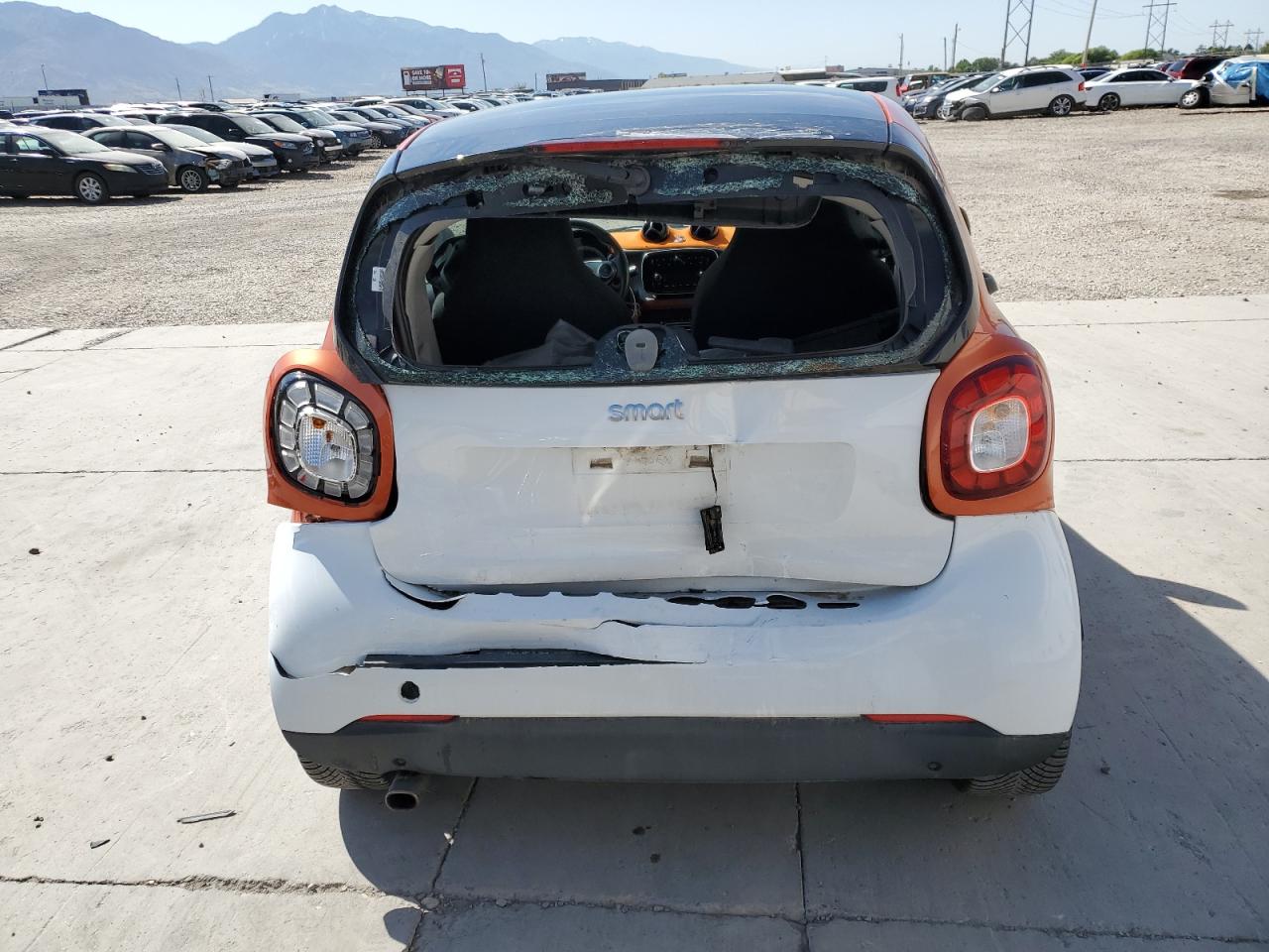 SMART FORTWO 2016 VIN WMEFJ5DA5GK073372 фото 6