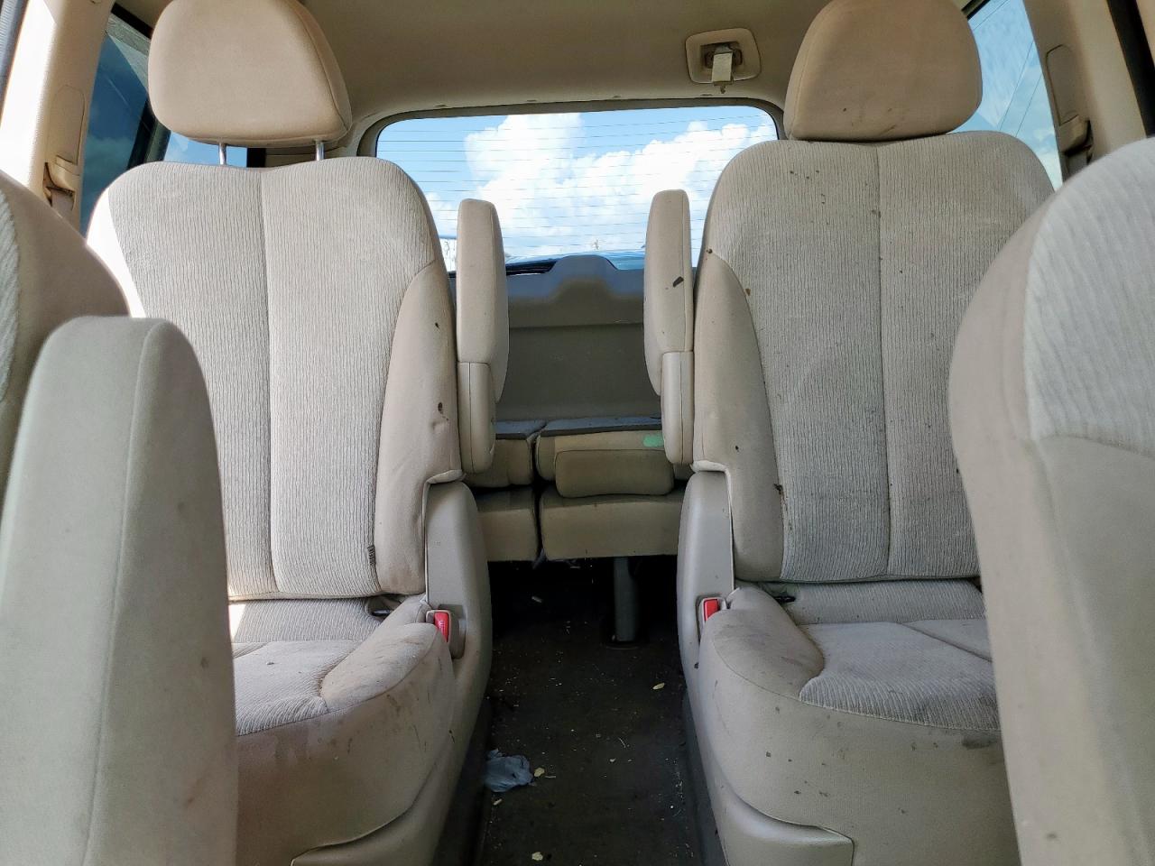2011 Kia Sedona Lx VIN: KNDMG4C70B6375223 Lot: 61096755