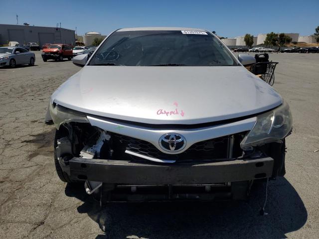  TOYOTA CAMRY 2013 Srebrny