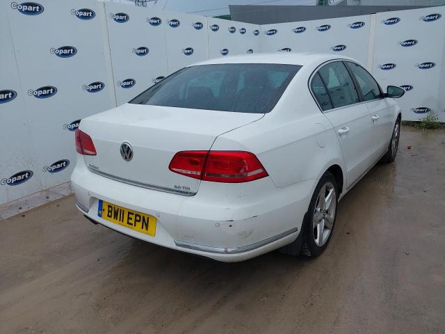 2011 VOLKSWAGEN PASSAT SE