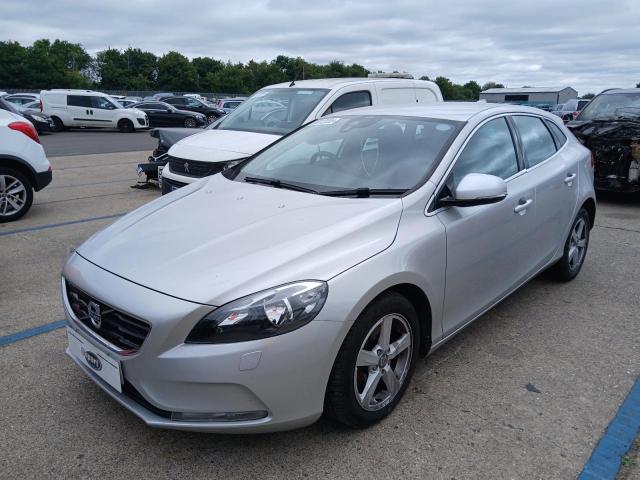 VOLVO V40 SE NAV 2013
