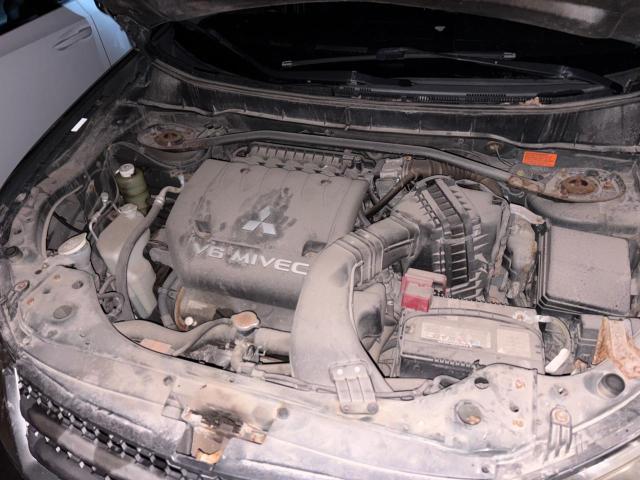 2009 MITSUBISHI OUTLANDER SE  