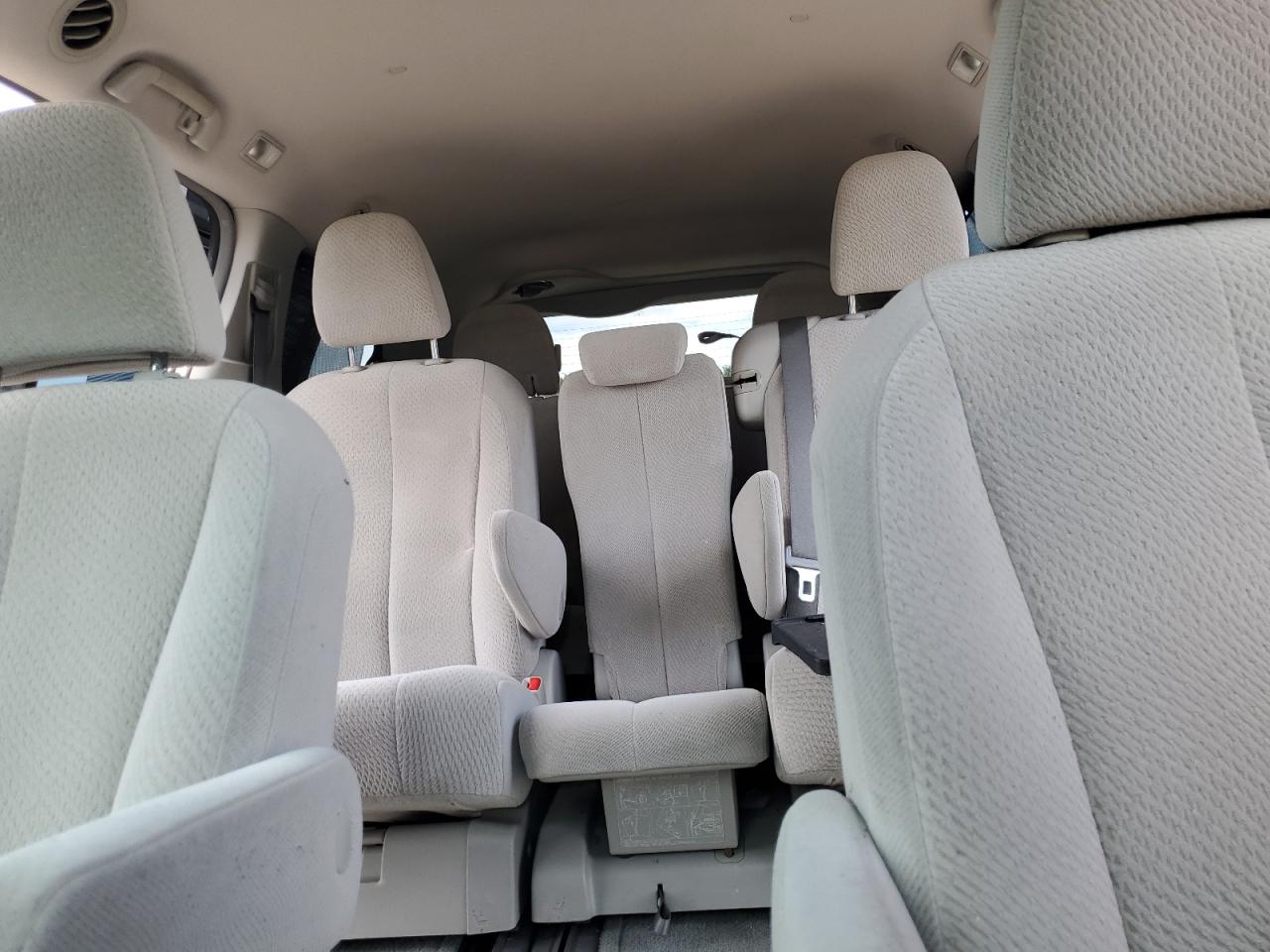 2013 Toyota Sienna Le VIN: 5TDKK3DCXDS398815 Lot: 63003235