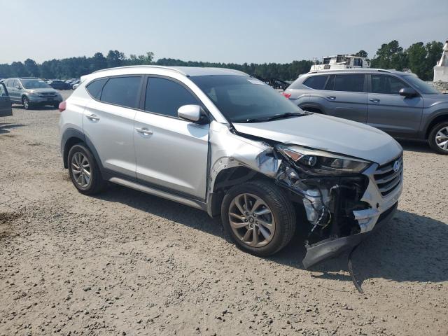  HYUNDAI TUCSON 2018 Серебристый