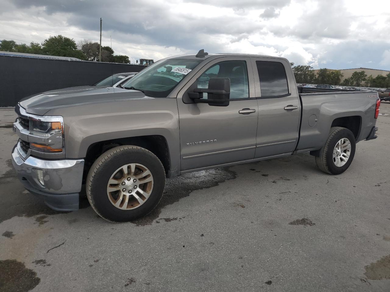 Orlando, FL에서 판매 중인 2017 Chevrolet Silverado K1500 Lt - Side